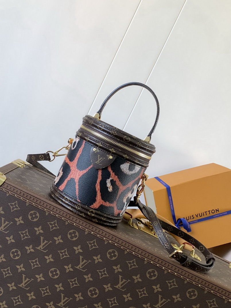 LV Bag-NFC(AAA)-333