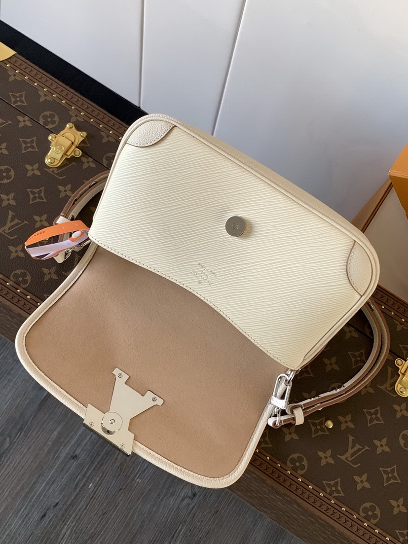 LV Bag-NFC(AAA)-546