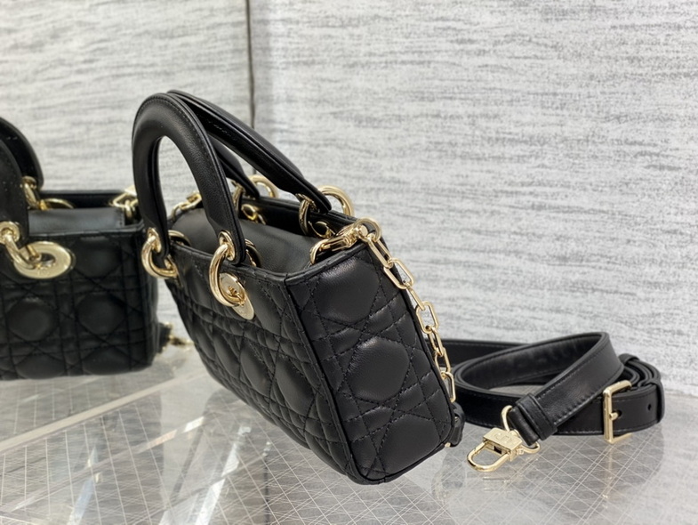 Dior Handbags AAA(Women)-149