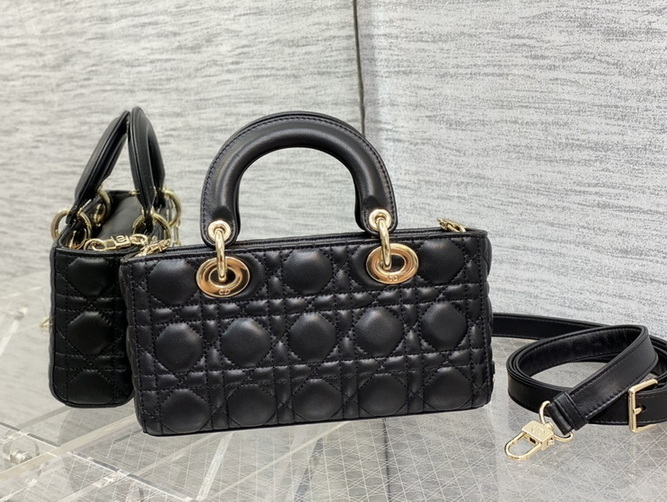 Dior Handbags AAA(Women)-149