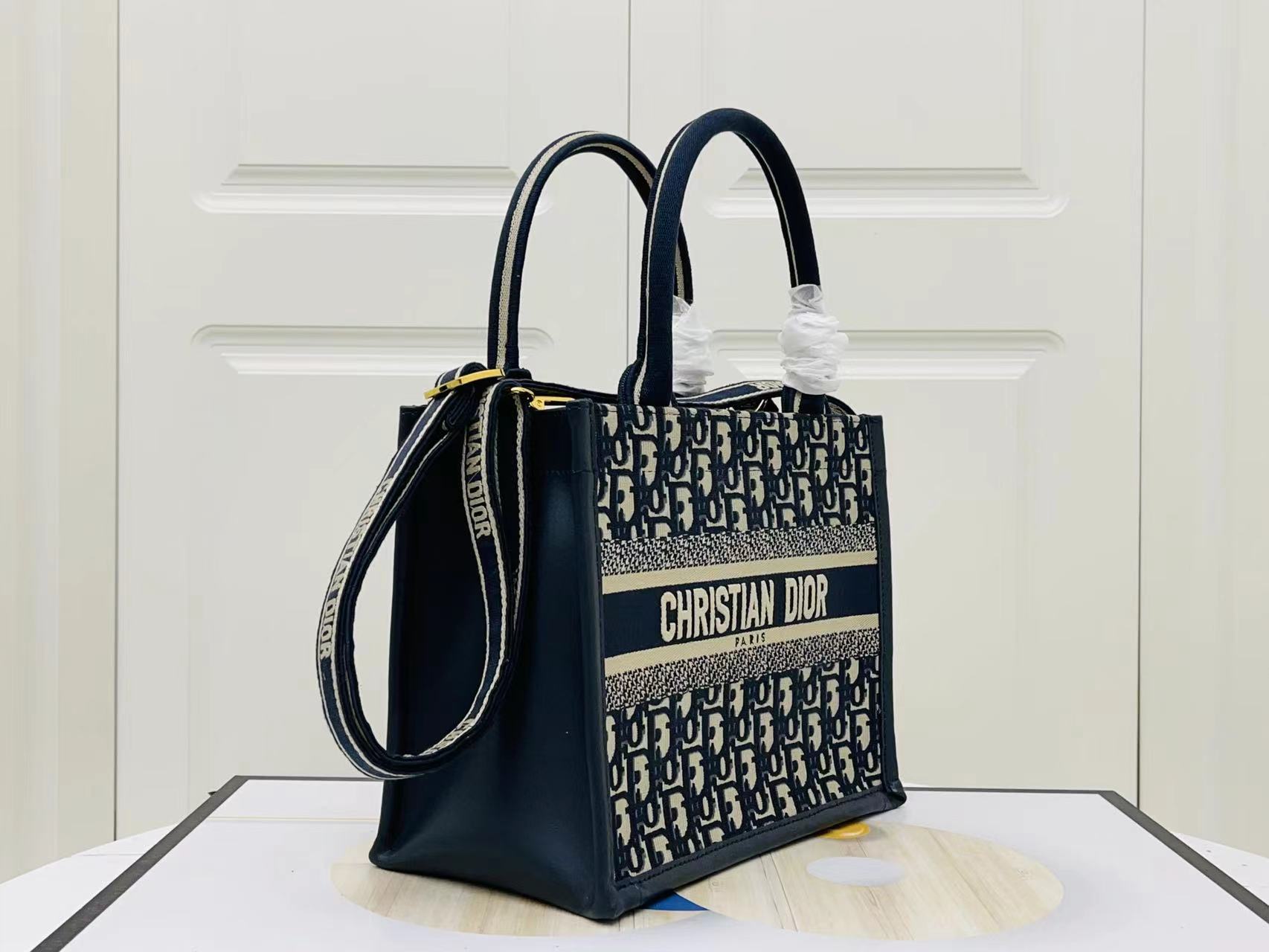 Dior Handbags AAA(Women)-193