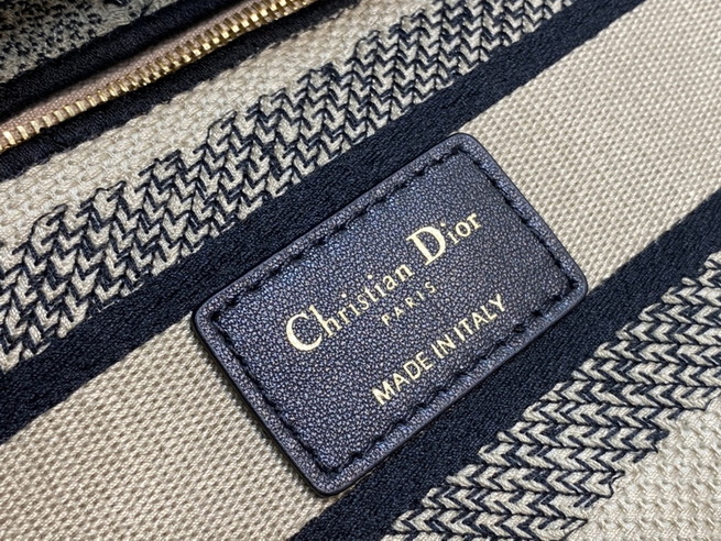 Dior Handbags AAA(Women)-498