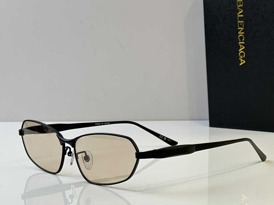 Balenciaga Sunglasses(AAAA)-539
