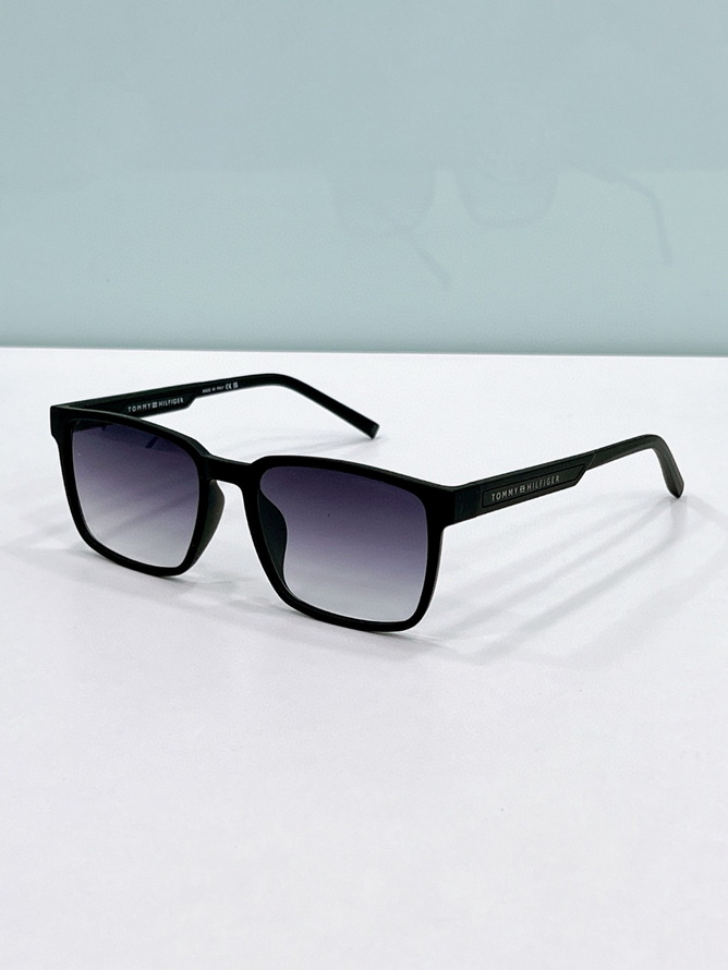 TOMMY Sunglasses(AAAA)-009