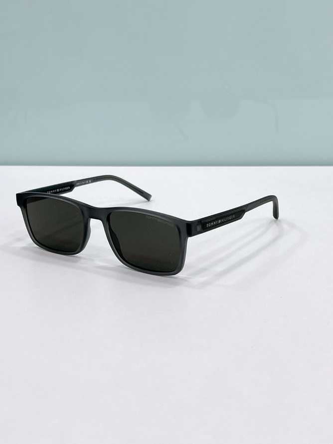 TOMMY Sunglasses(AAAA)-003