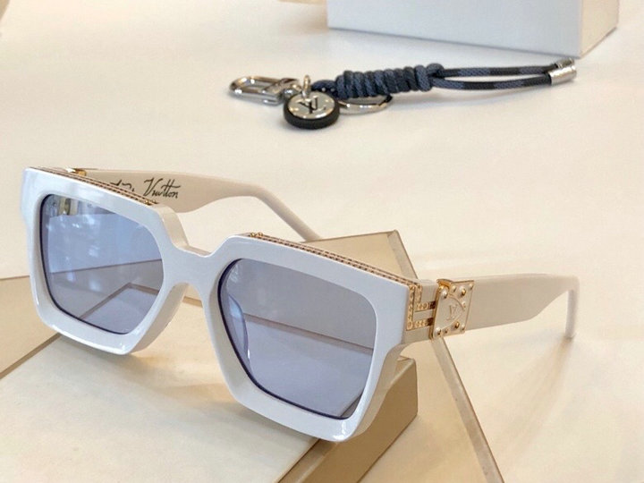 LV Sunglasses(AAAA)-3504