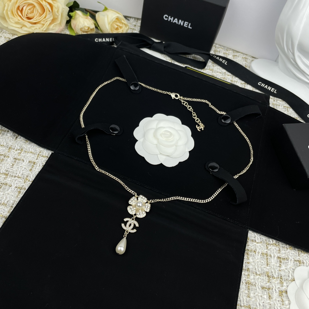 Chanel Necklace-016