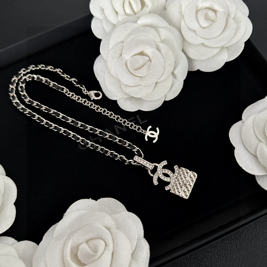 Chanel Necklace-386