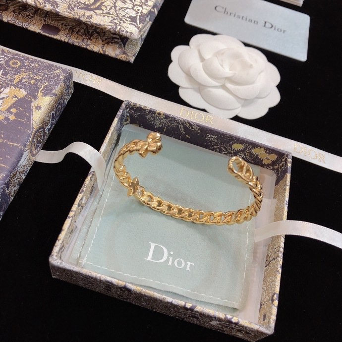 Dior Necklace-063