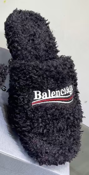 Balenciaga Slippers Women(AAA)-009