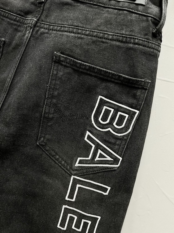 Balenciaga Jeans-051