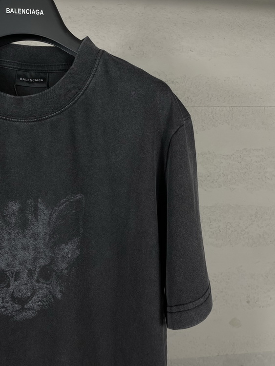 Balenciaga T-shirts(Women)-004