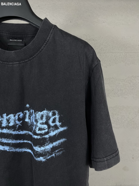 Balenciaga T-shirts(Women)-008