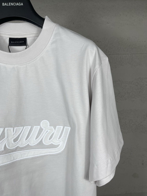 Balenciaga T-shirts(Women)-010