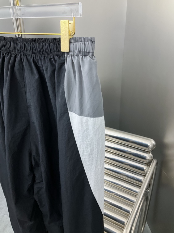 Balenciaga Pants-082