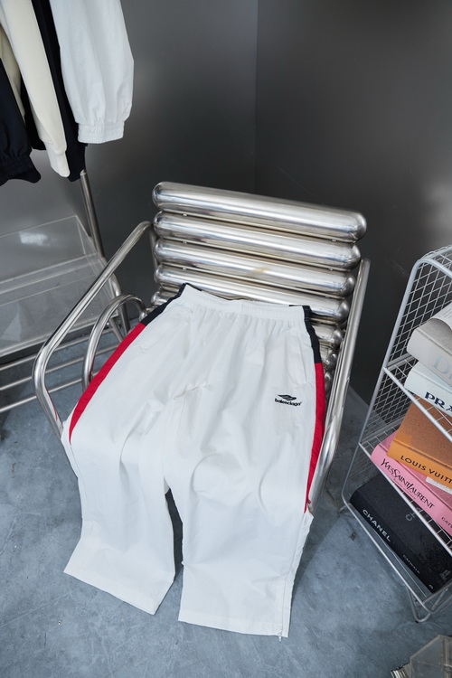 Balenciaga Pants-086