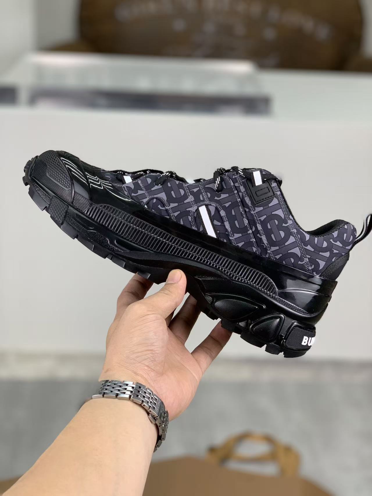 Burberry Shoes(AAA)-020