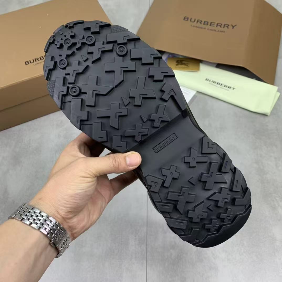 Burberry Shoes(AAA)-018