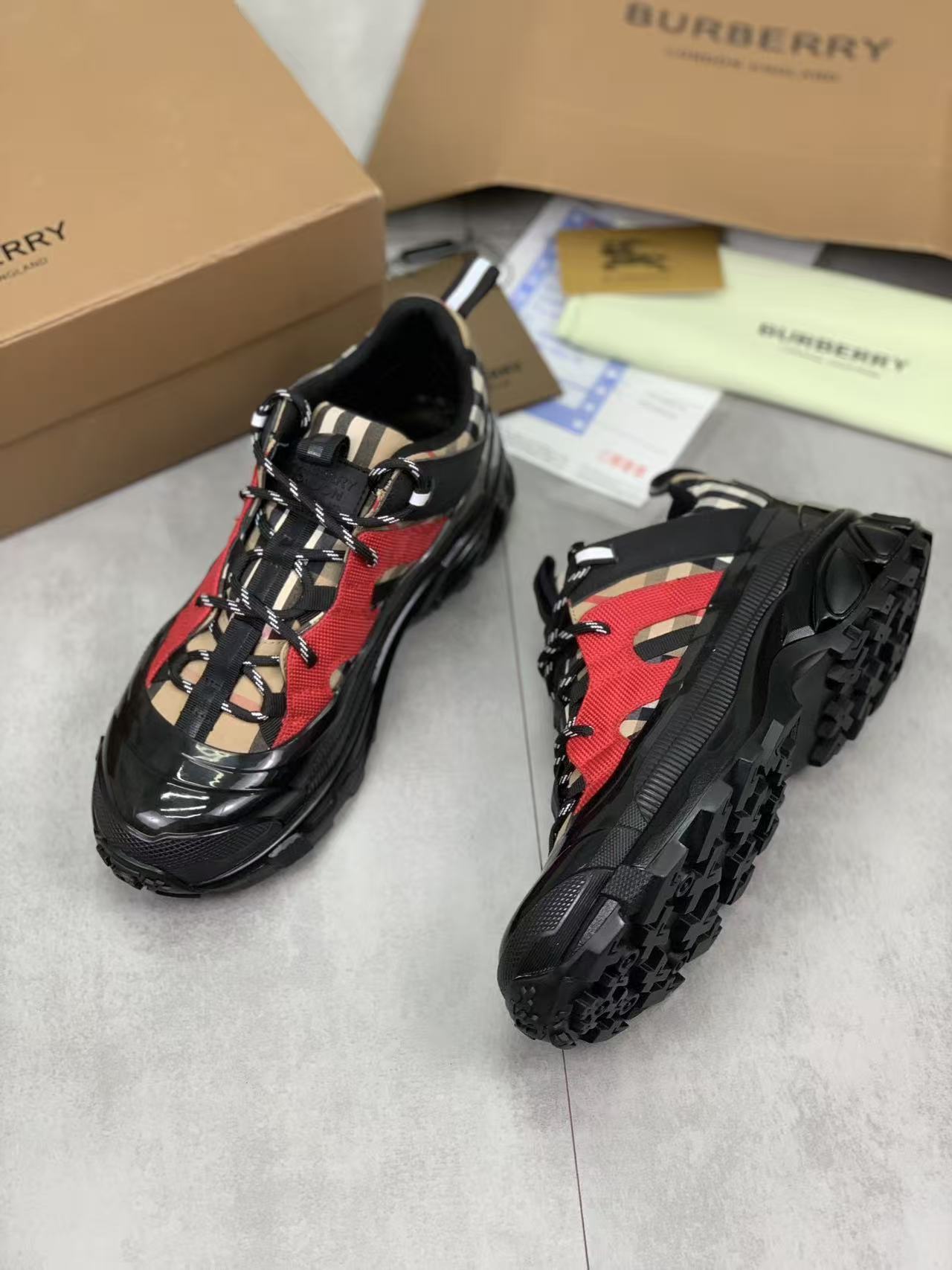 Burberry Shoes(AAA)-015