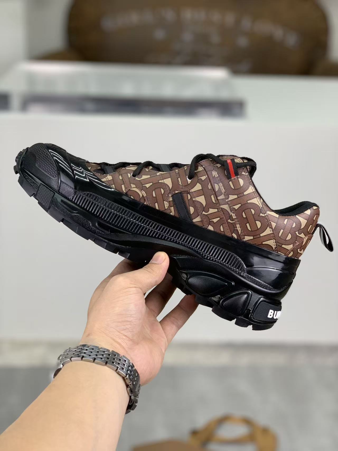 Burberry Shoes(AAA)-017