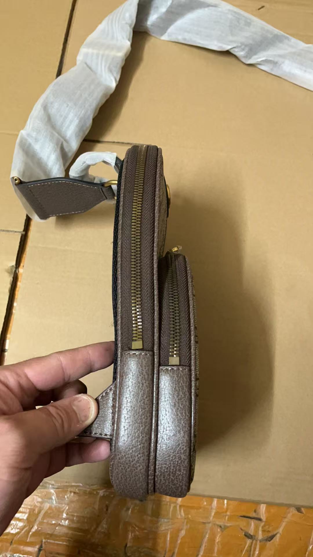 Gucci Handbags AAA(Men)-038