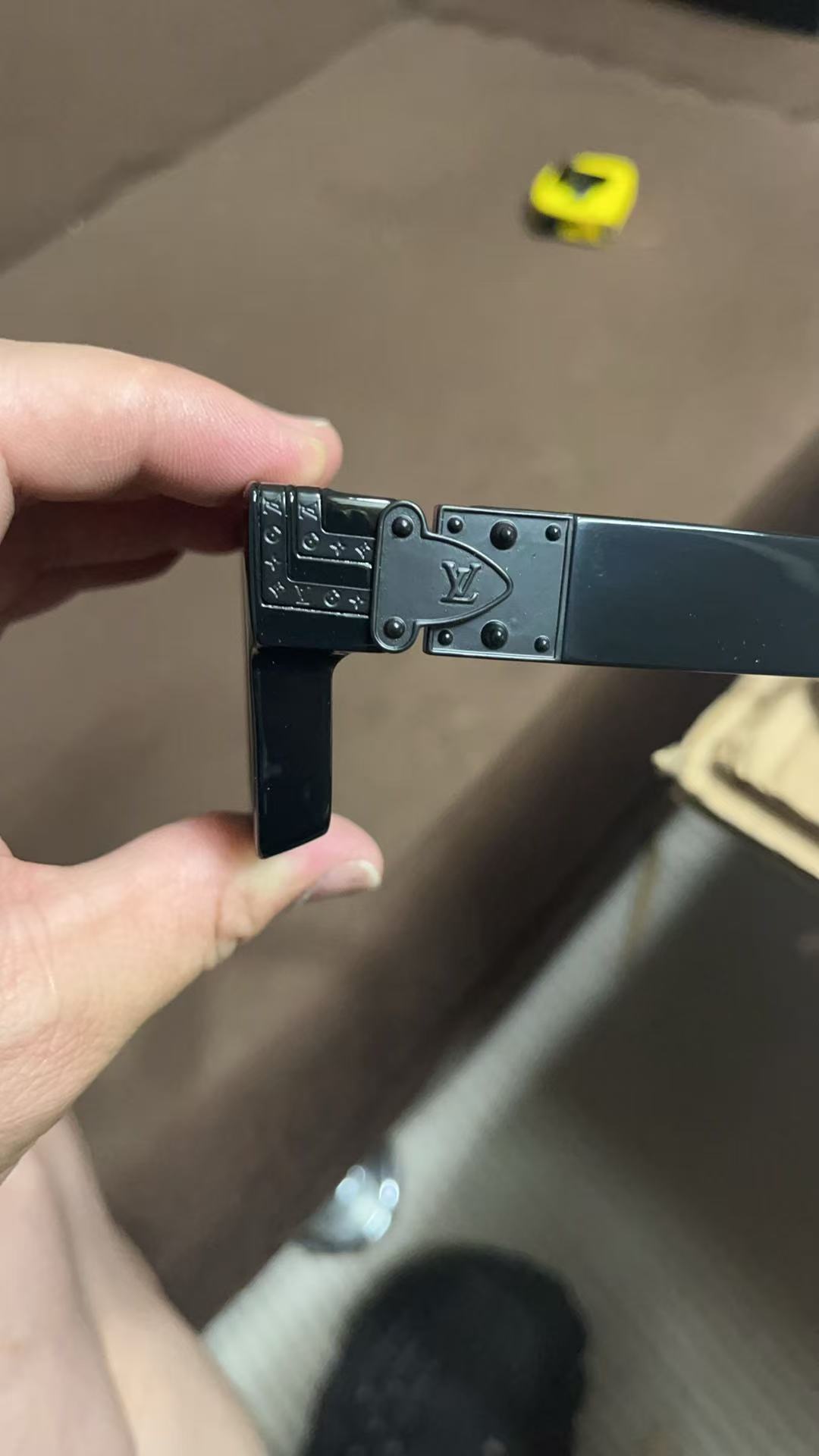 LV Sunglasses(AAAA)-3525