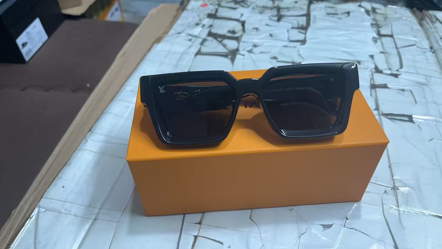 LV Sunglasses(AAAA)-3525
