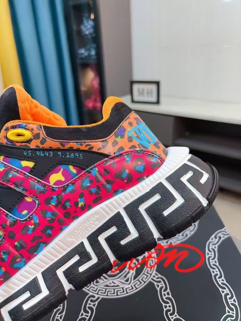 Versace Shoes(AAA)-200