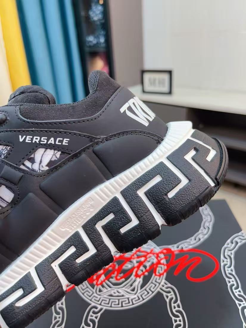 Versace Shoes(AAA)-201