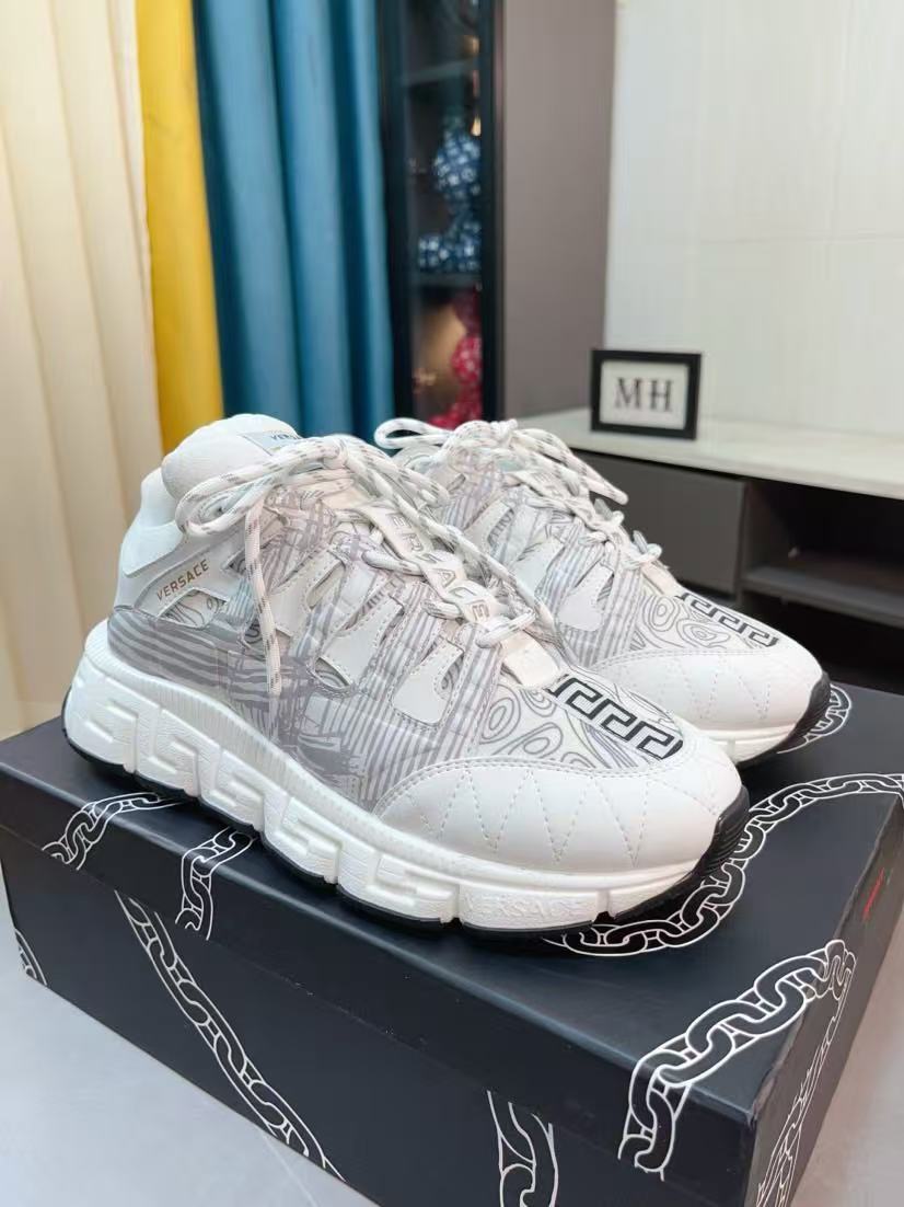 Versace Shoes(AAA)-205