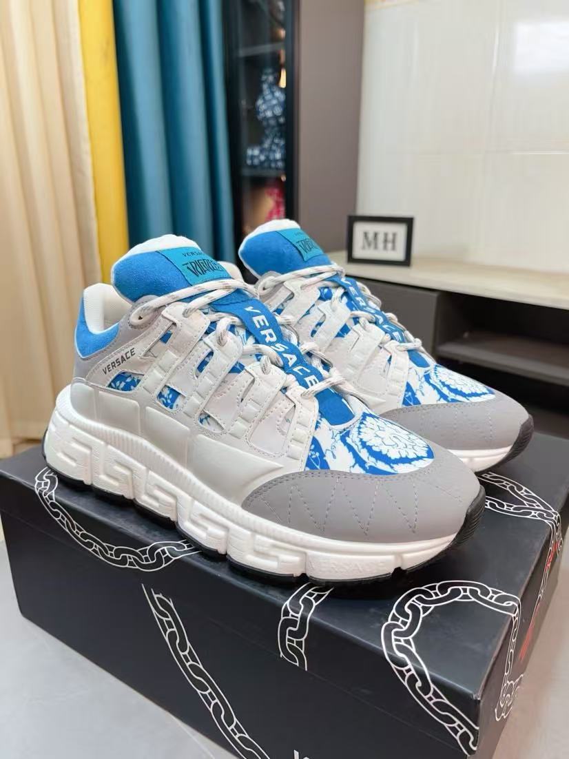 Versace Shoes(AAA)-207