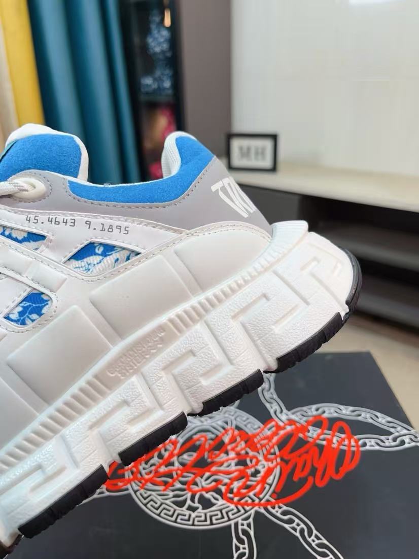 Versace Shoes(AAA)-207