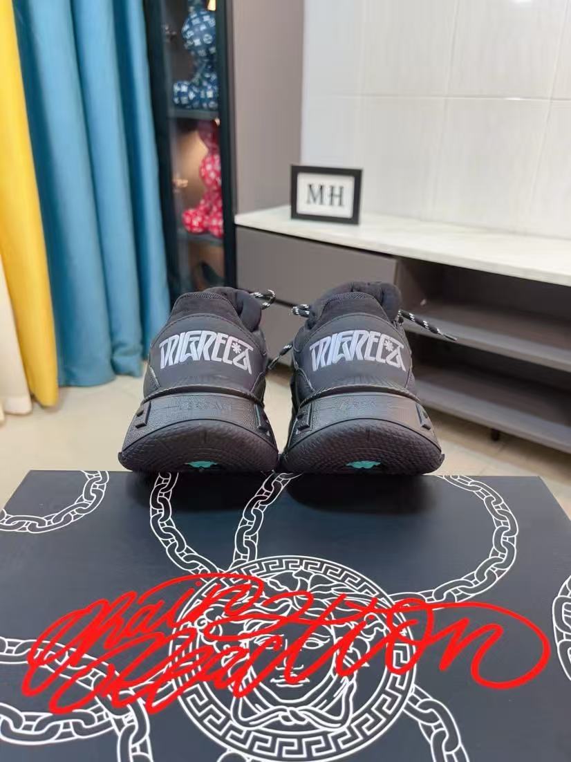 Versace Shoes(AAA)-209