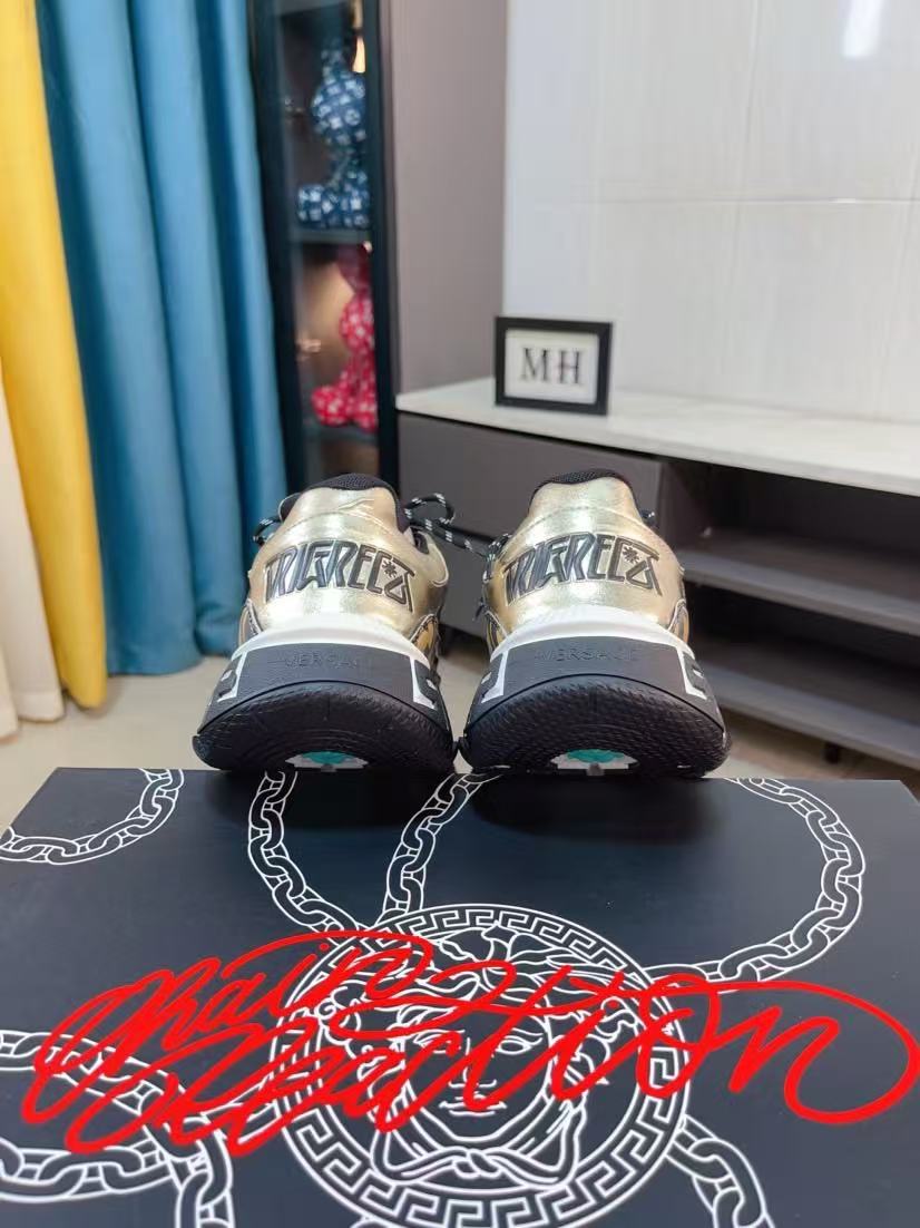 Versace Shoes(AAA)-211