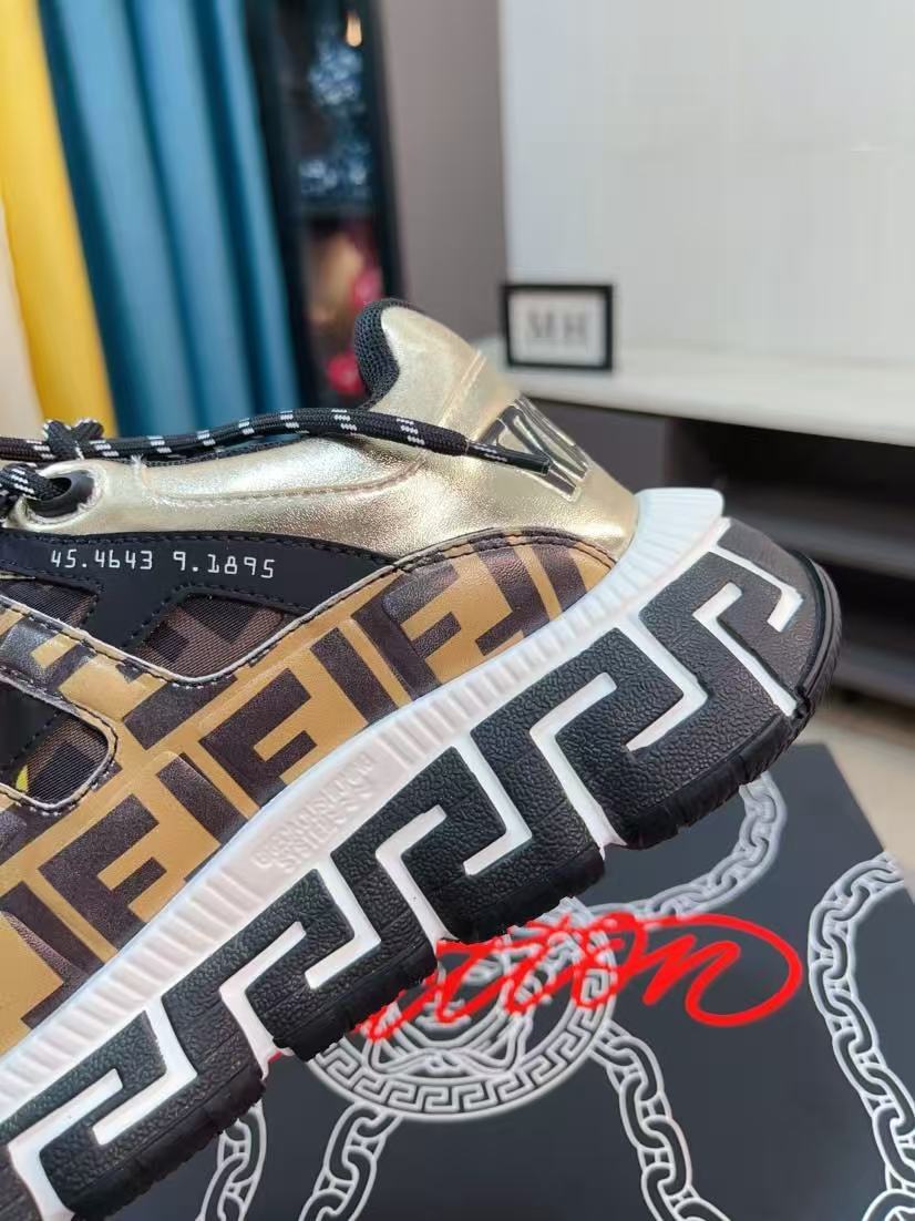 Versace Shoes(AAA)-211