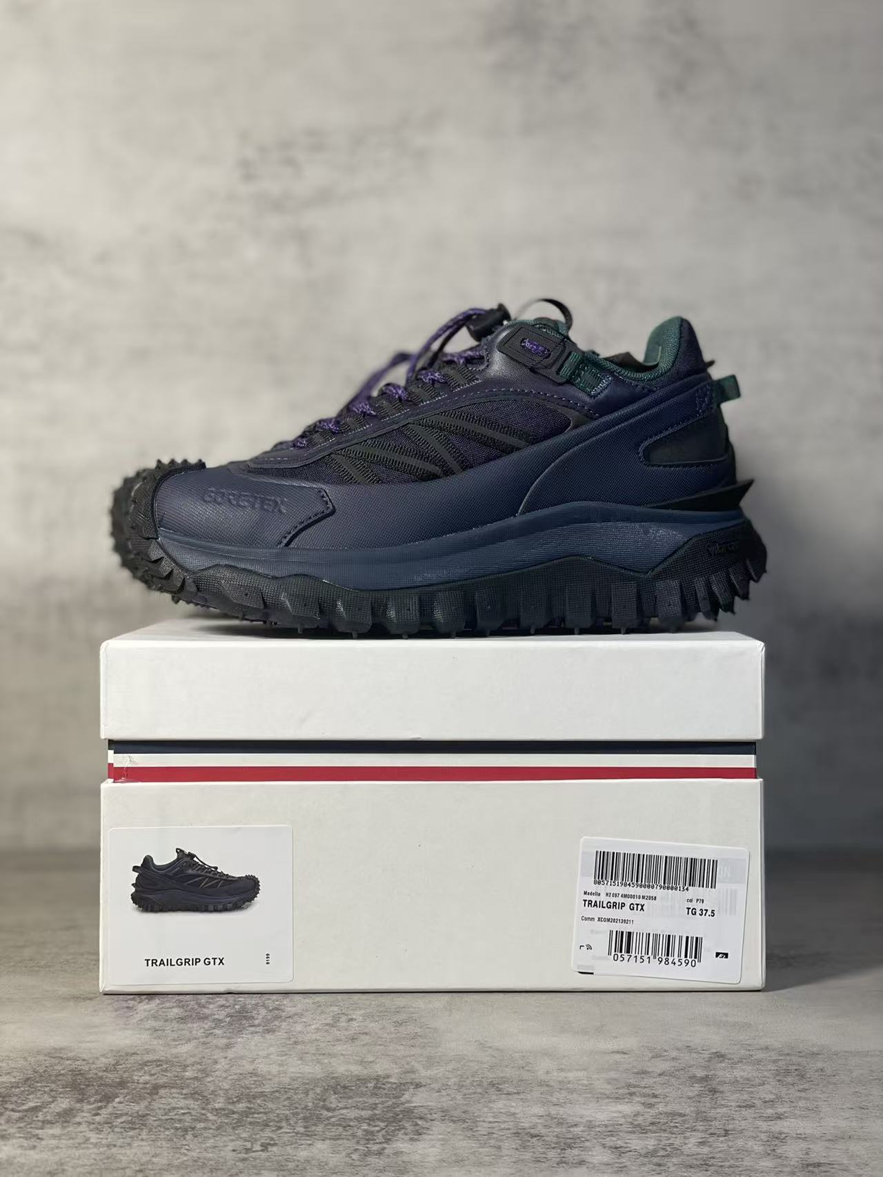 Moncler Shoes(AAA)-009