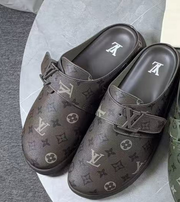 LV Slippers(AAA)-095