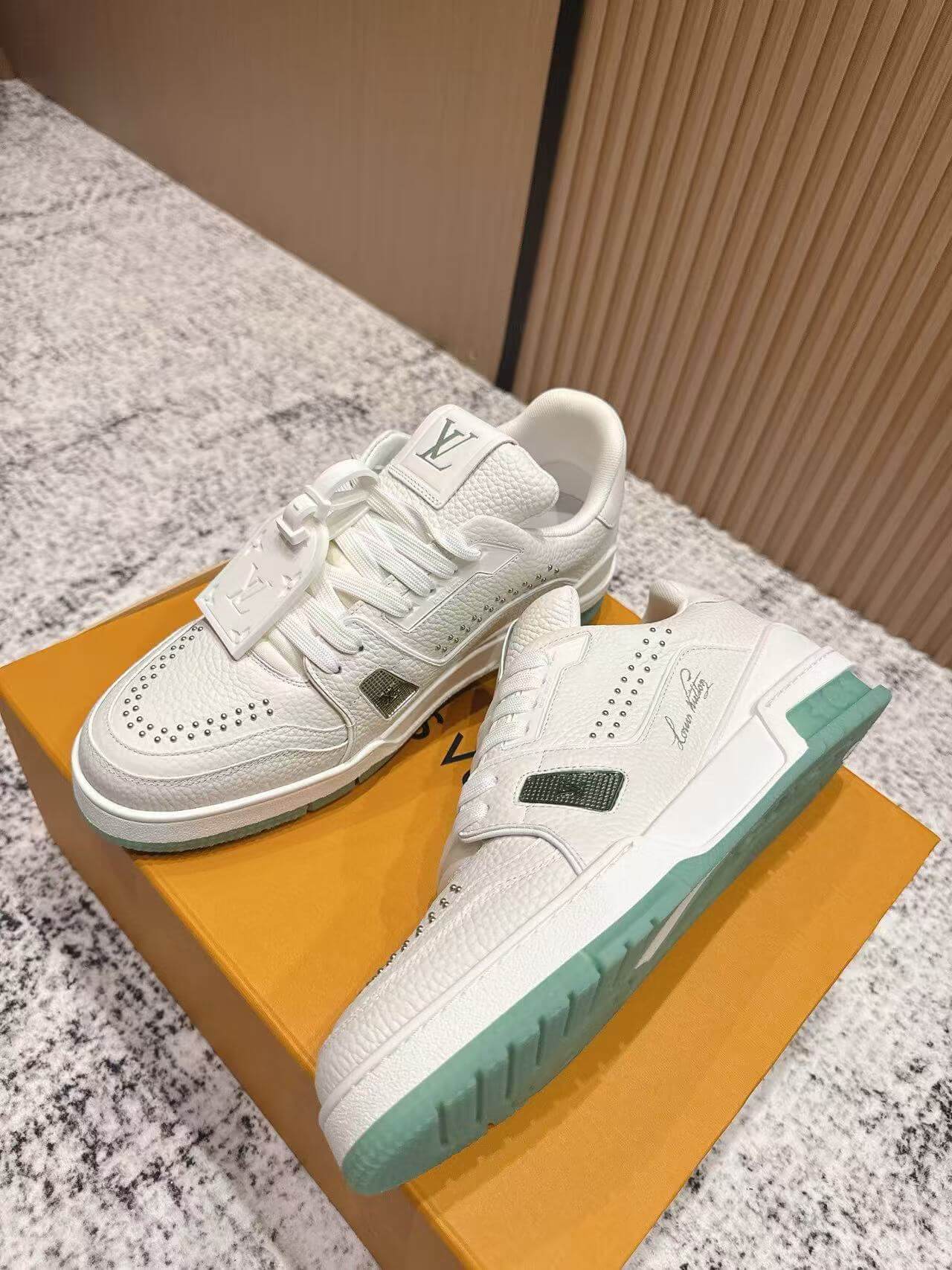 LV Shoes(AAA)-1254