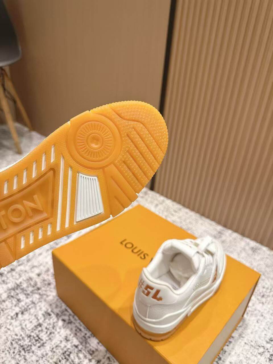 LV Shoes(AAA)-1255