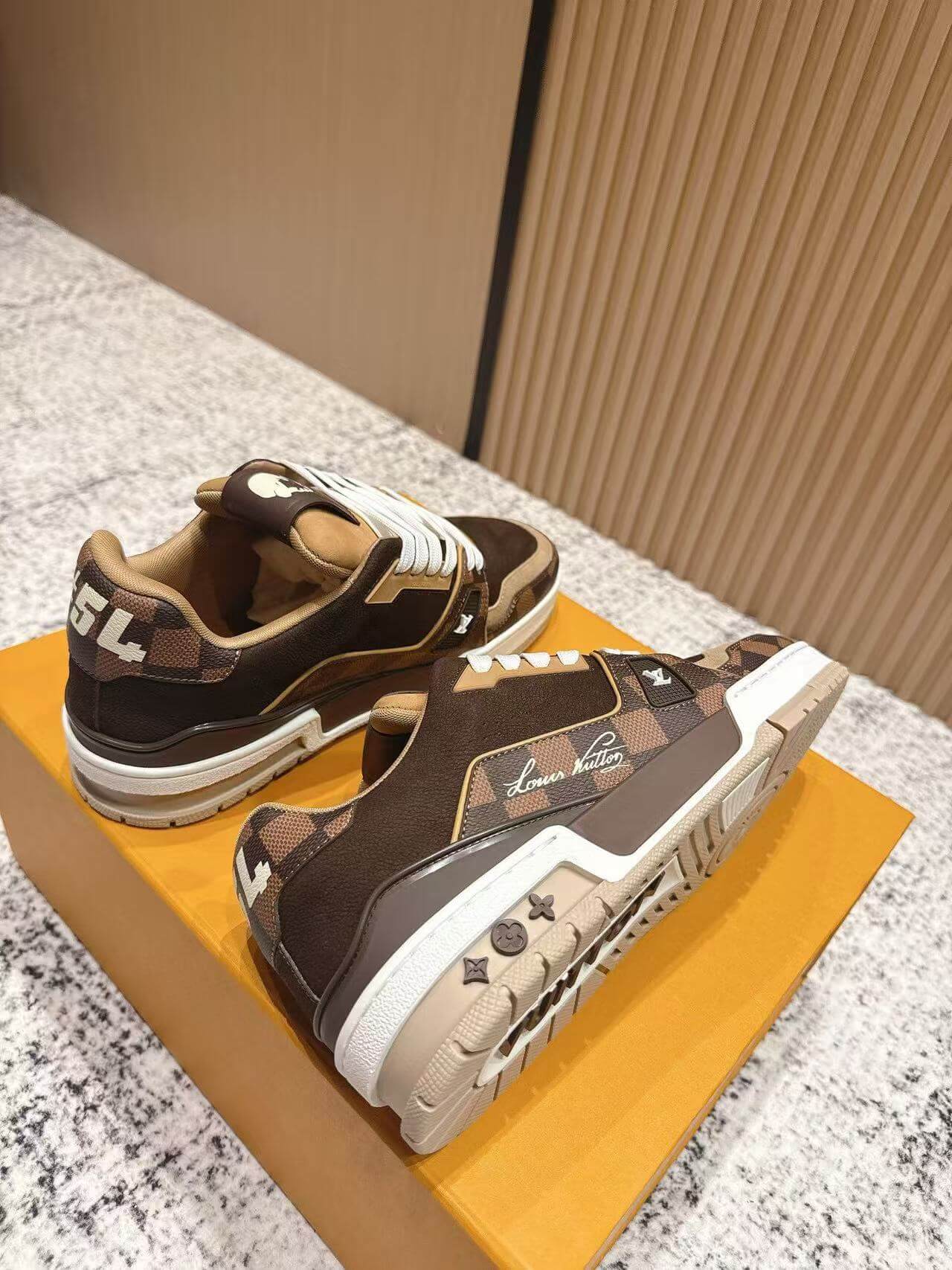 LV Shoes(AAA)-1256