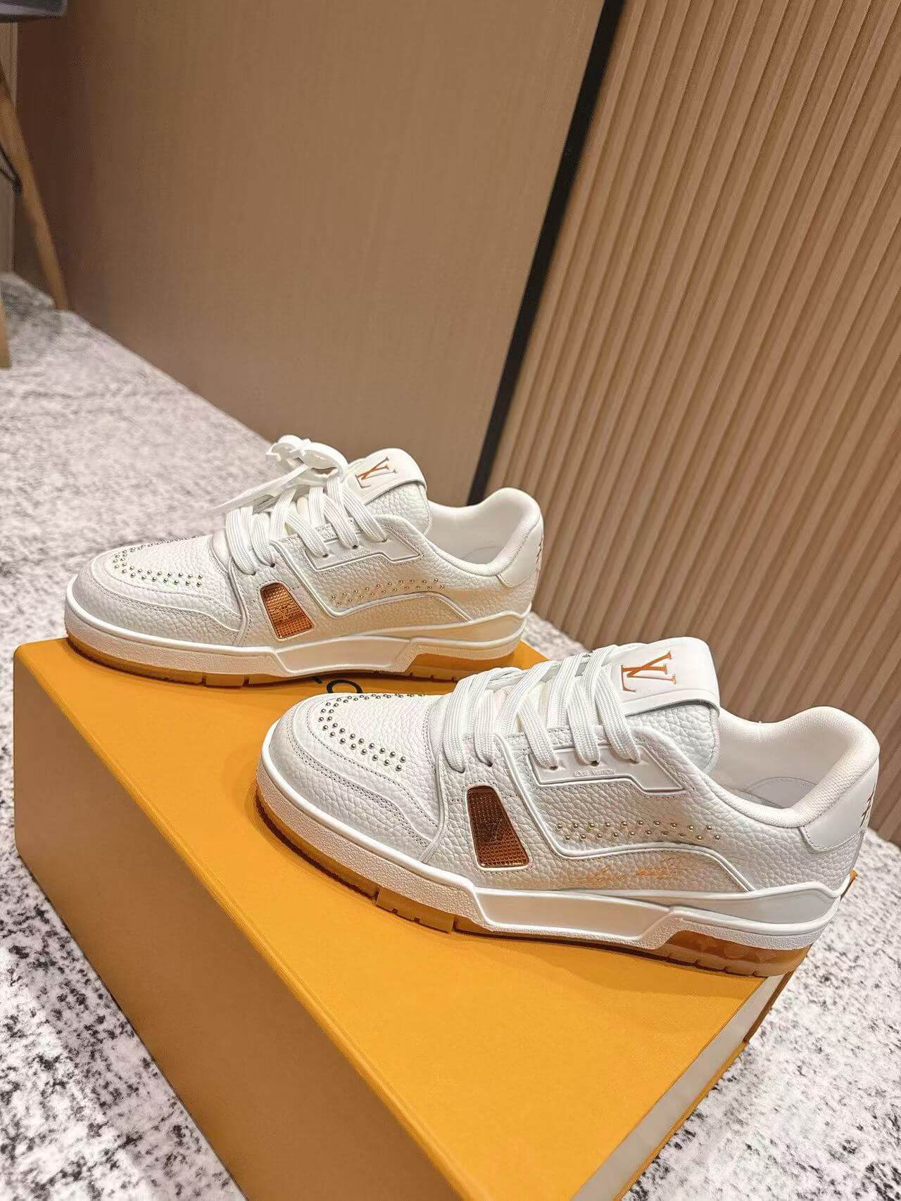 LV Shoes(AAA)-1255