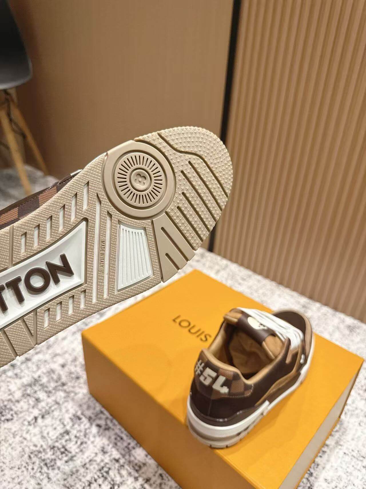 LV Shoes(AAA)-1256