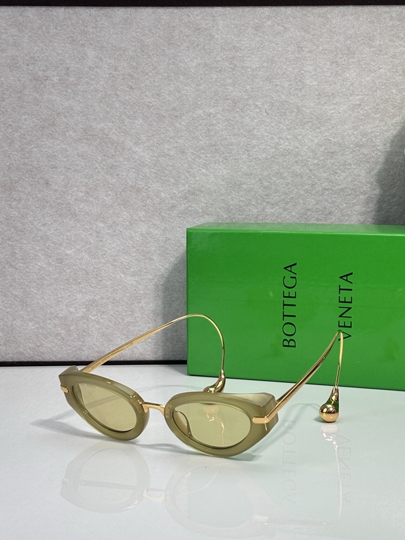 BOTTEGA VENETA Sunglasses(AAAA)-075