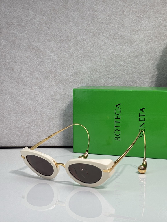 BOTTEGA VENETA Sunglasses(AAAA)-073