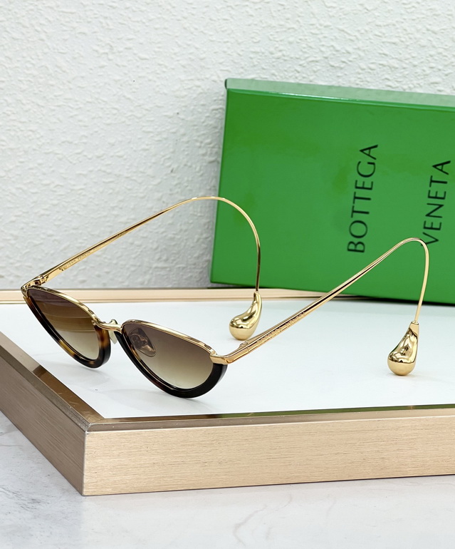 BOTTEGA VENETA Sunglasses(AAAA)-023