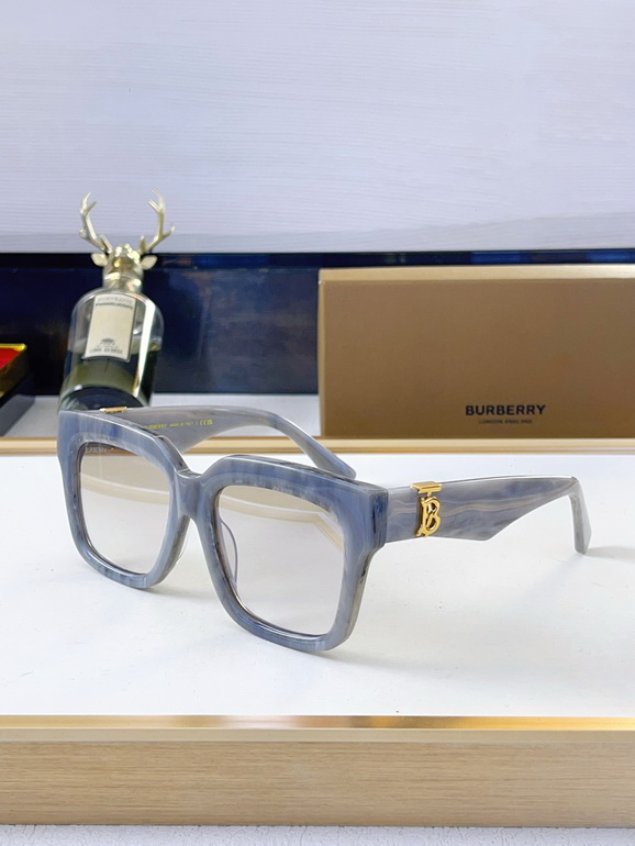 BURBERRY Sunglasses(AAAA)-017