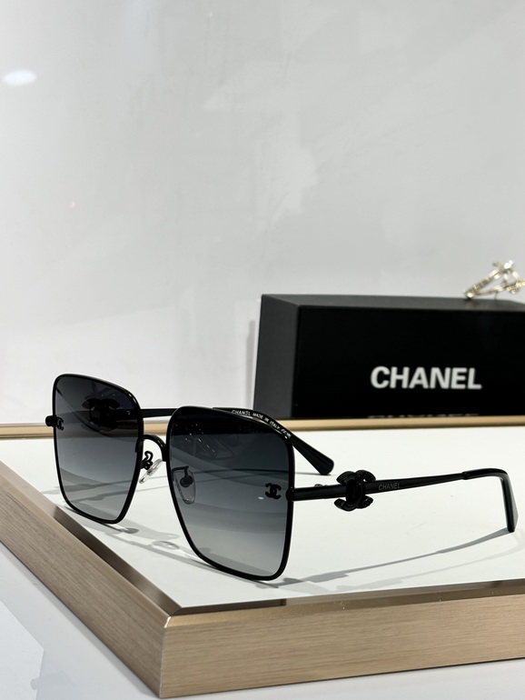 CHANEL Sunglasses(AAAA)-2658
