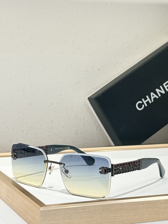 CHANEL Sunglasses(AAAA)-2608