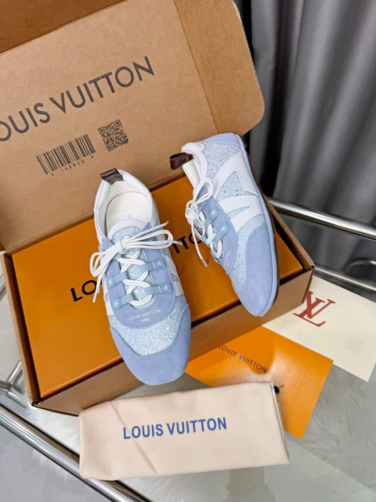 LV Shoes AAA(Women)-106