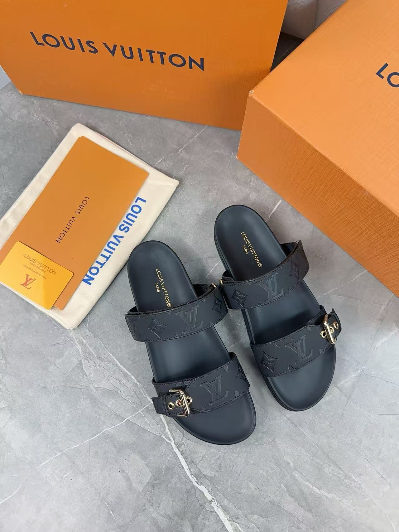 LV Slippers(AAA)-096